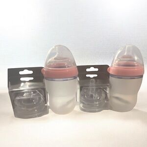 Comotomo Baby Bottle Set NEW No Box 2 Bottles + 4 Silicone Nipples